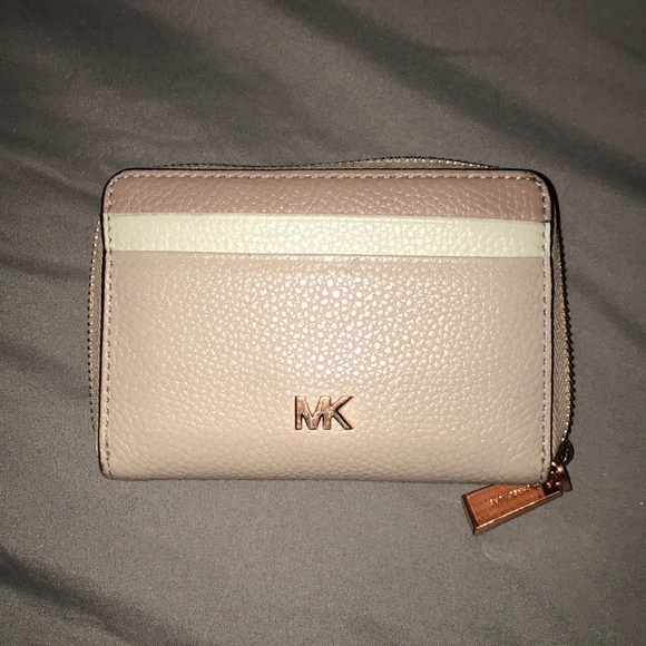 Pink Michael Kors Wallet - Picture 1 of 3